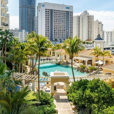 Resort Style Chevron Apartments Surfers Paradise By Gold Coast Travels Exterior photo