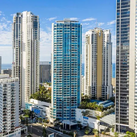 Resort Style Chevron Apartments Surfers Paradise By Gold Coast Travels Exterior photo