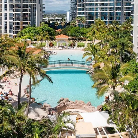 Resort Style Chevron Apartments Surfers Paradise By Gold Coast Travels Exterior photo